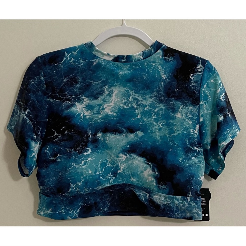 NWT | Torrid Cropped Rash Guard
